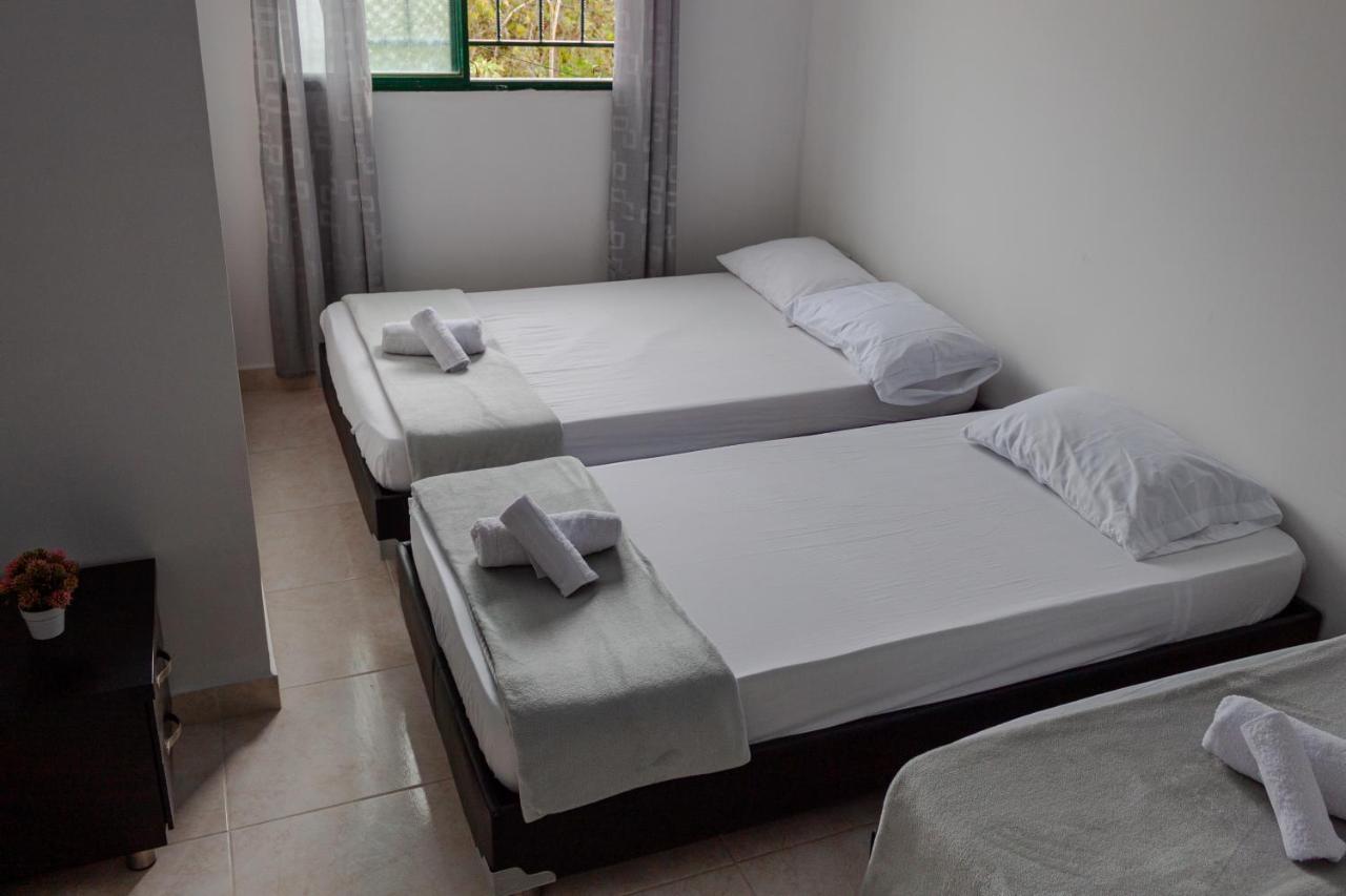 Los Nonos Hostel Гвадалупе Экстерьер фото